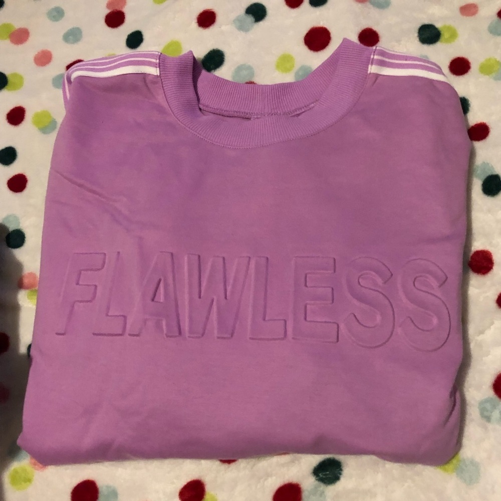 Brand New No Boundries Flawless sweatshirt have tag